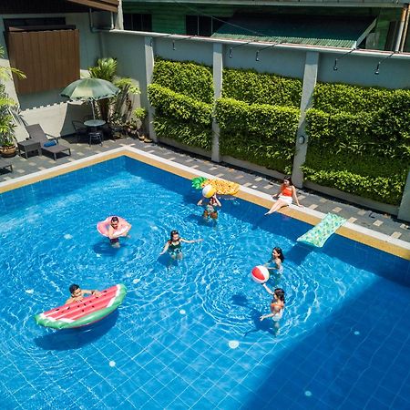 Tropicana Suites Manilla Buitenkant foto