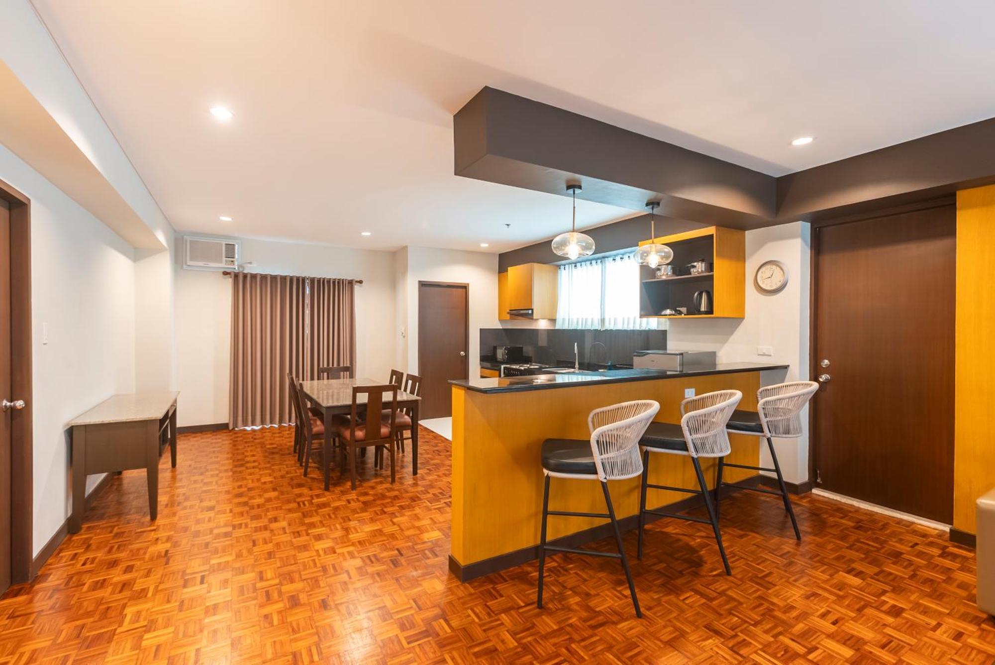 Tropicana Suites Manilla Buitenkant foto
