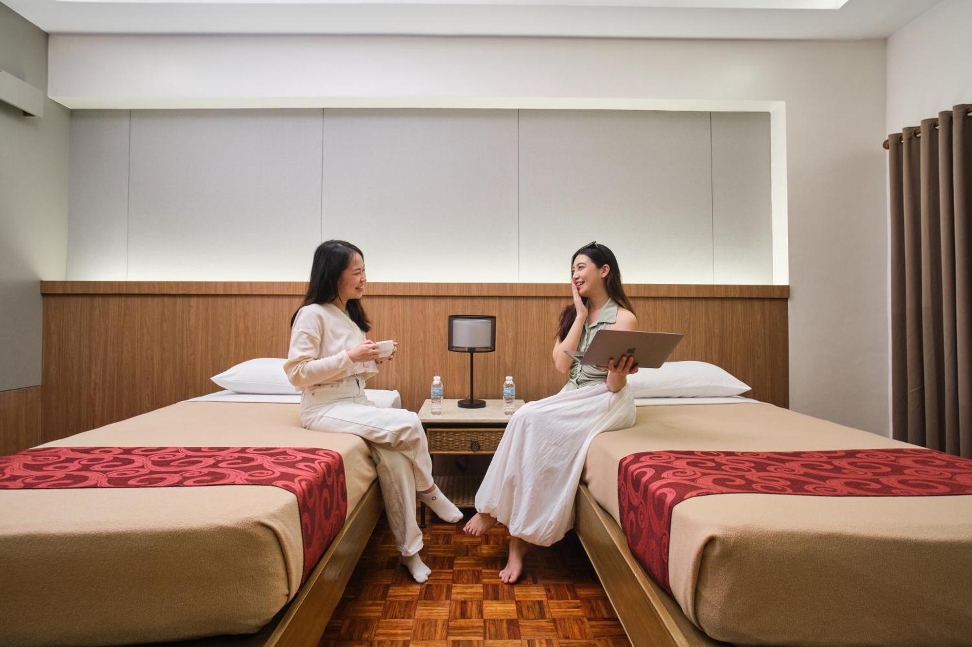 Tropicana Suites Manilla Buitenkant foto