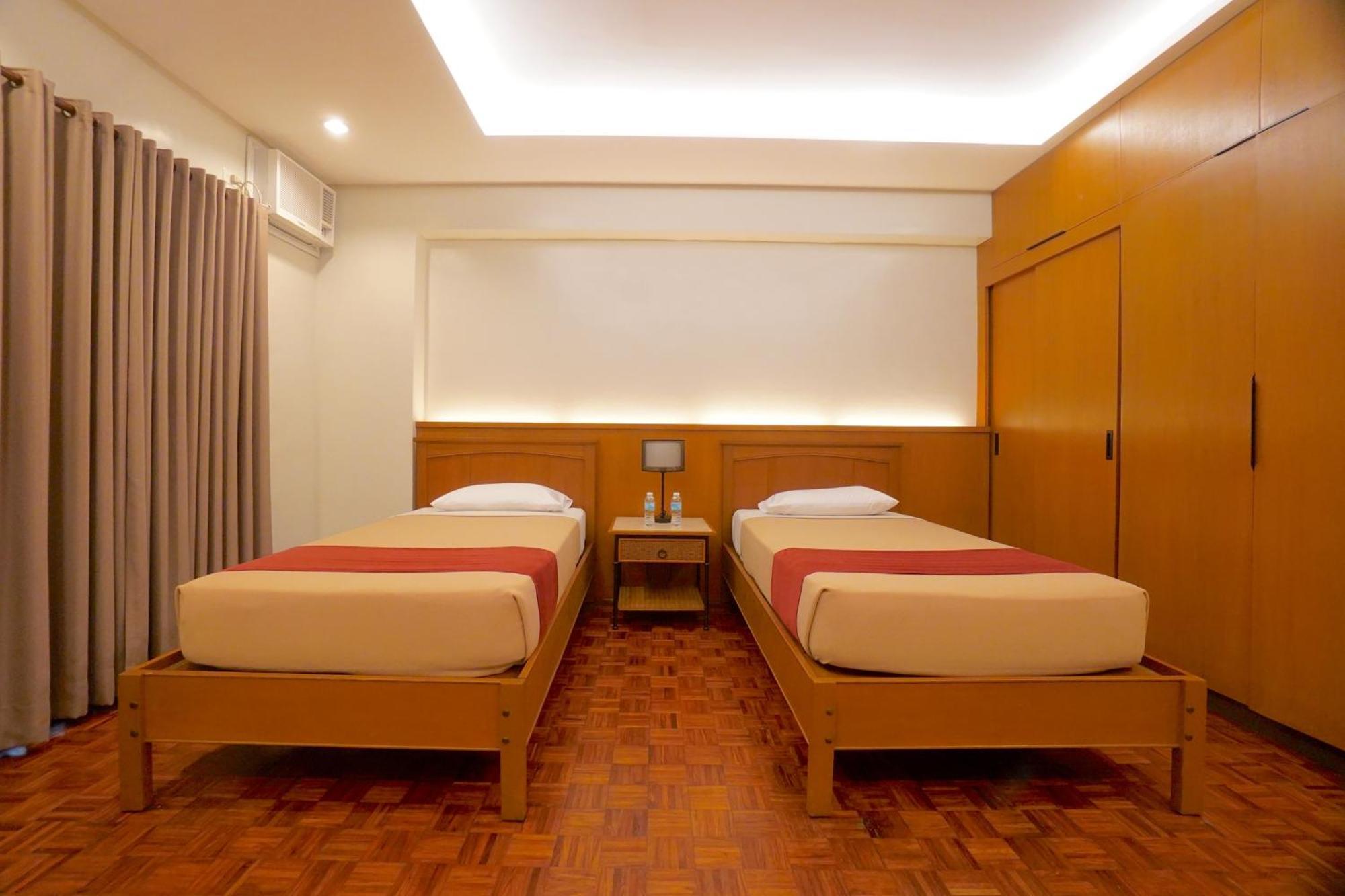 Tropicana Suites Manilla Buitenkant foto