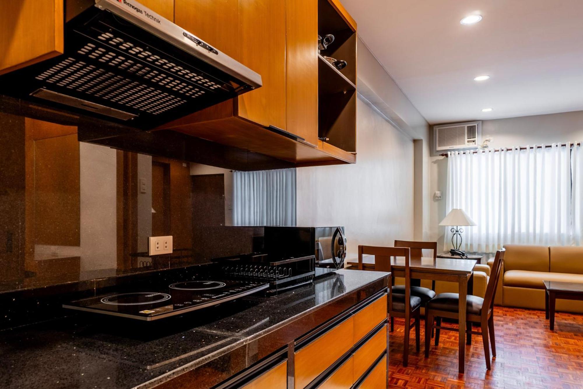 Tropicana Suites Manilla Buitenkant foto