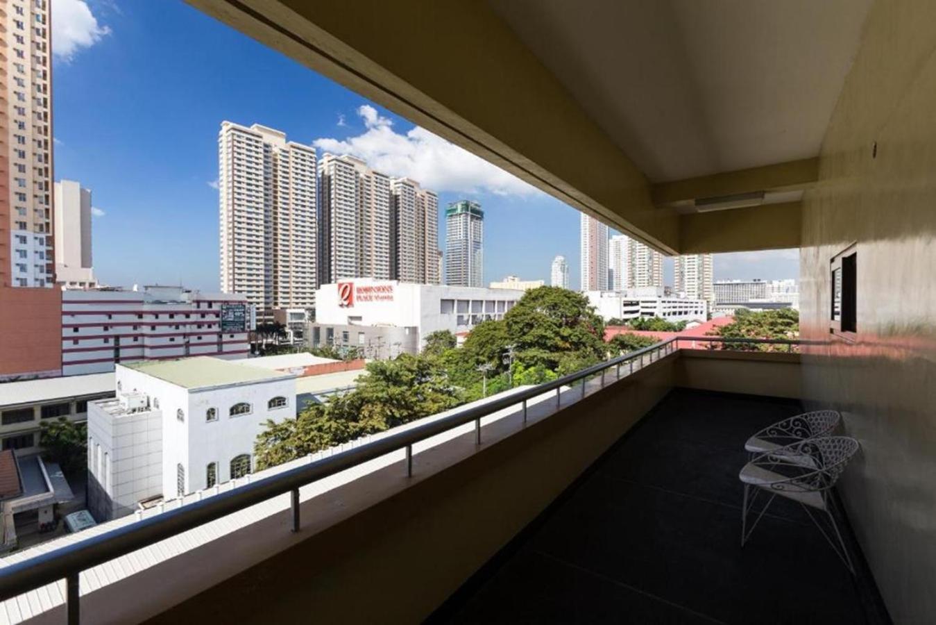 Tropicana Suites Manilla Buitenkant foto