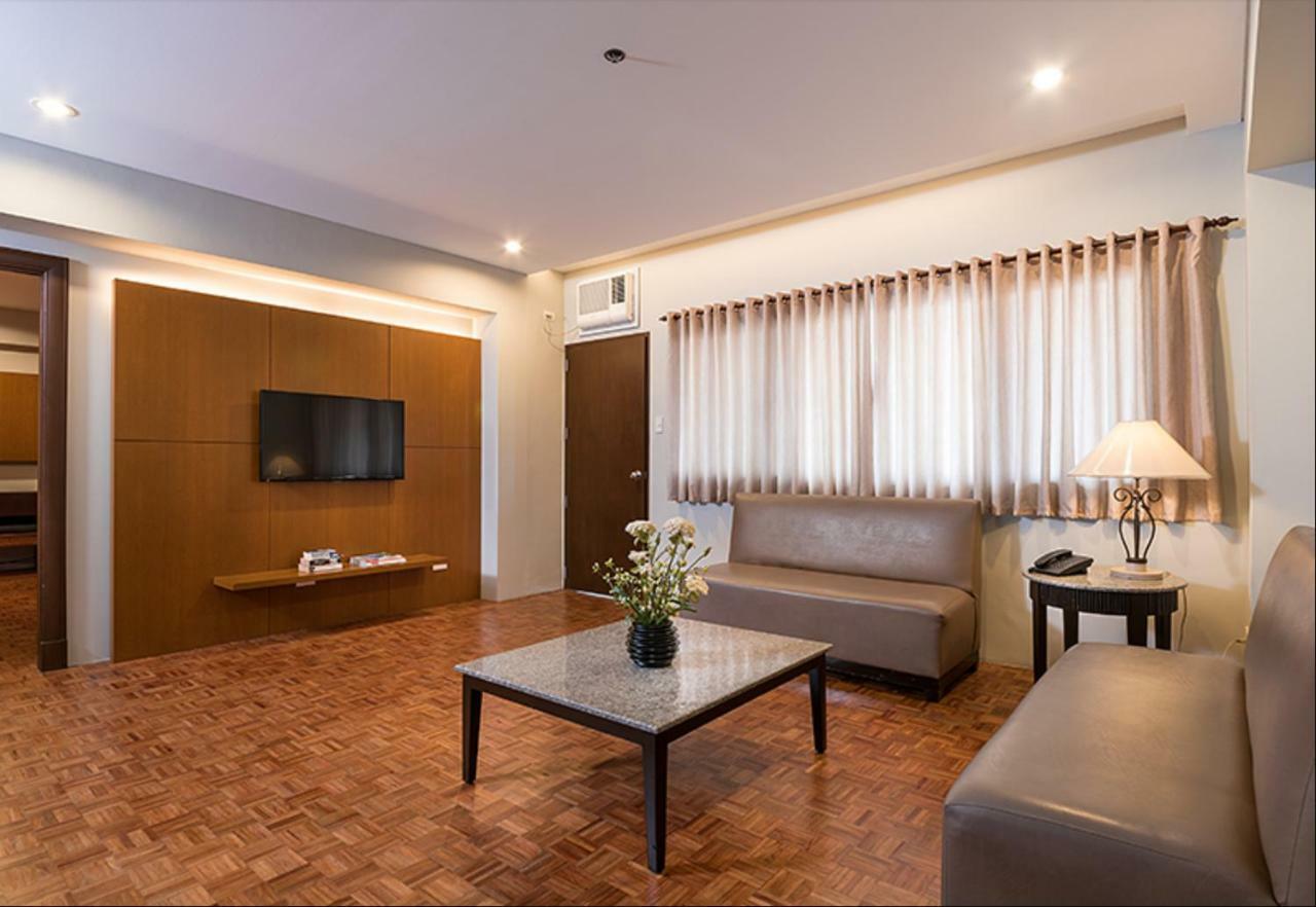 Tropicana Suites Manilla Buitenkant foto