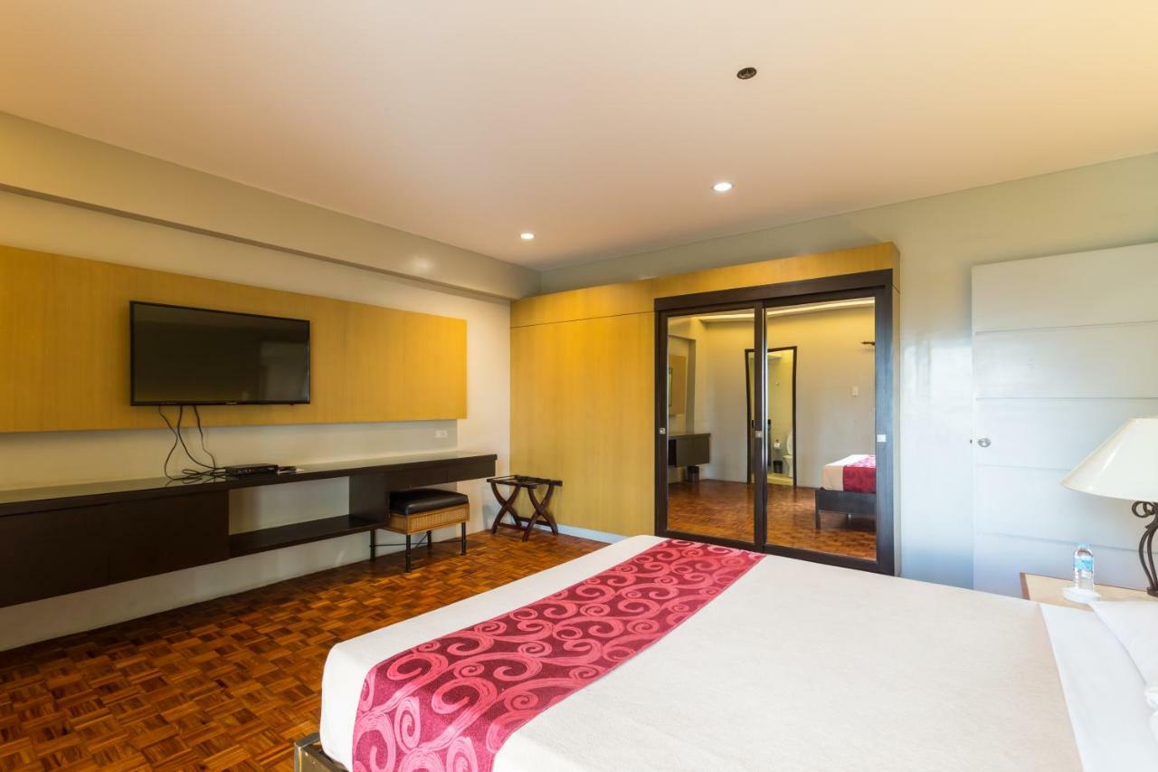 Tropicana Suites Manilla Buitenkant foto
