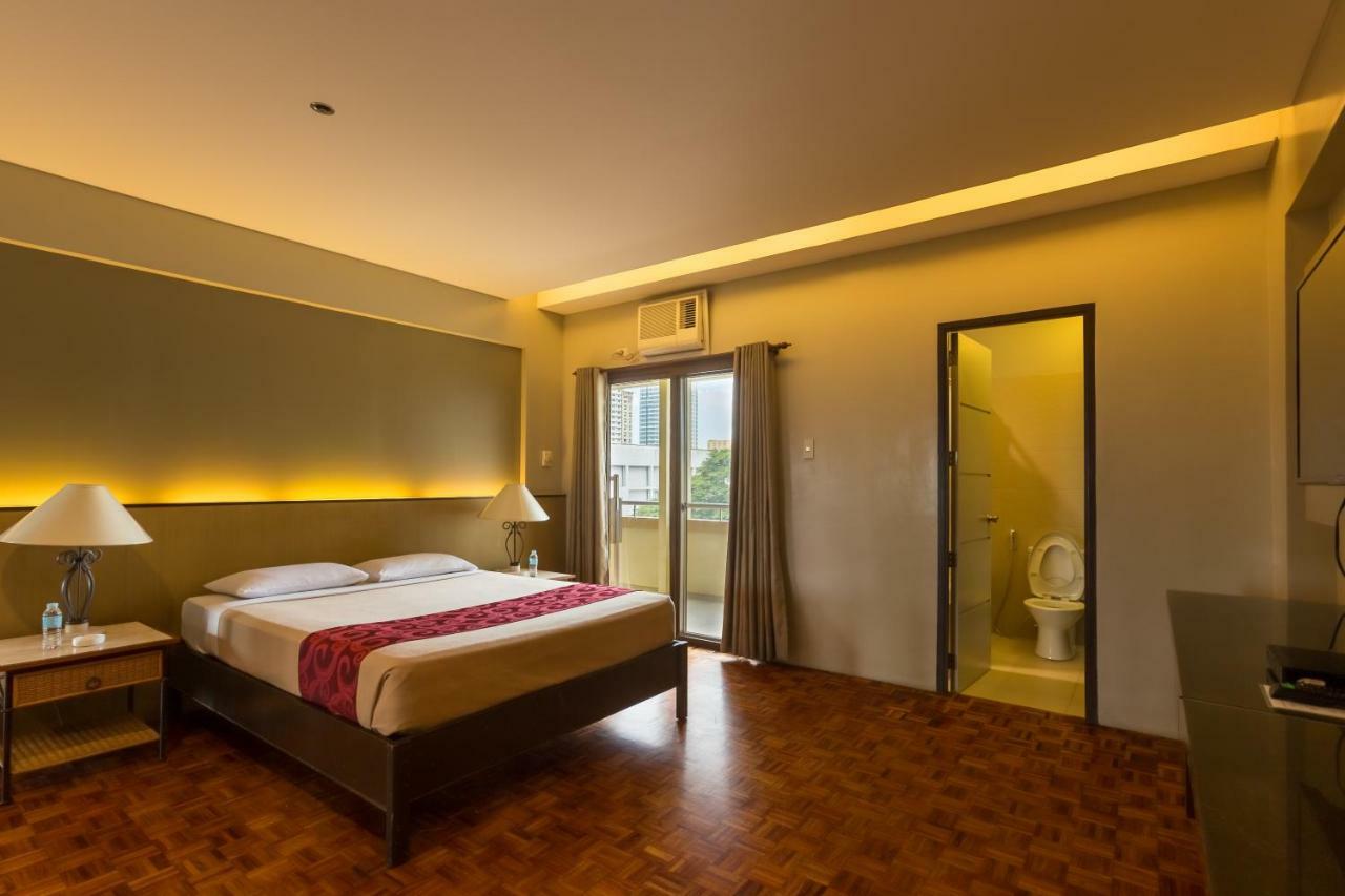 Tropicana Suites Manilla Buitenkant foto